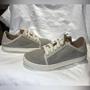 New Women size 7 OluKai pehuela li
